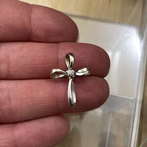 14K white gold Genuine Diamond ribbon cross pendant 1.2"